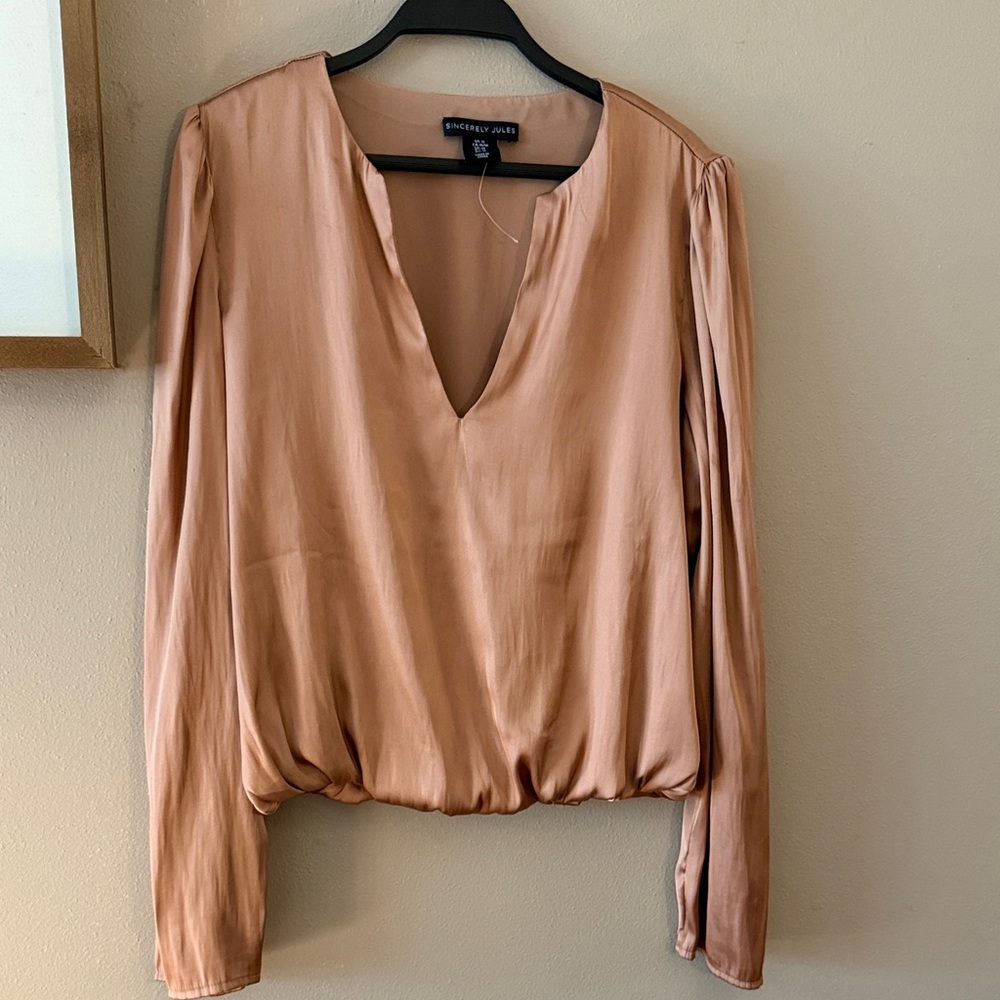 Chelsea & Violet Peach V-Neck Blouse